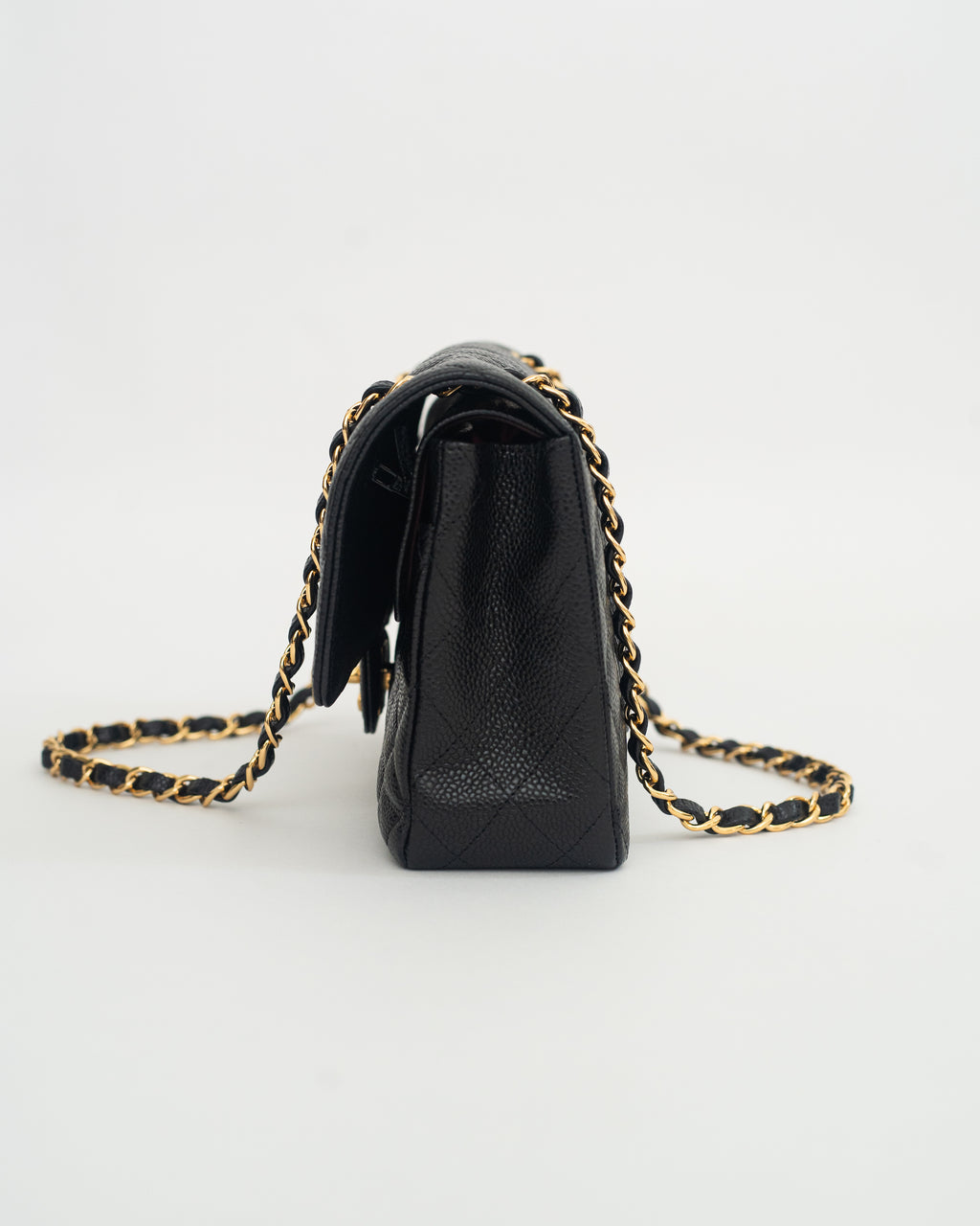 Chanel Classic Flap Medium in Black Caviar GHW