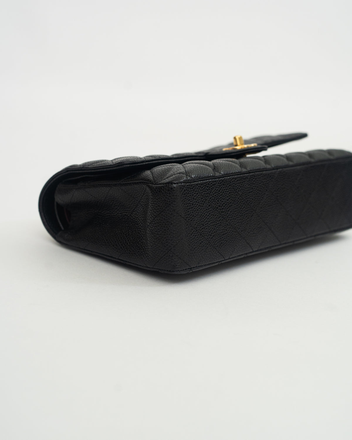 Chanel Classic Flap Medium in Black Caviar GHW